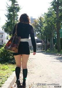 超短裙跟拍在线视频观看,揭秘街头时尚瞬间